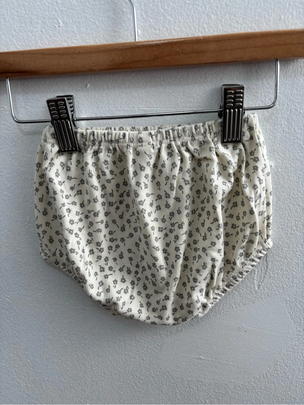 Quincy Mae Organic Cotton Ditsy Floral Gathered Baby Bloomer 3-6m